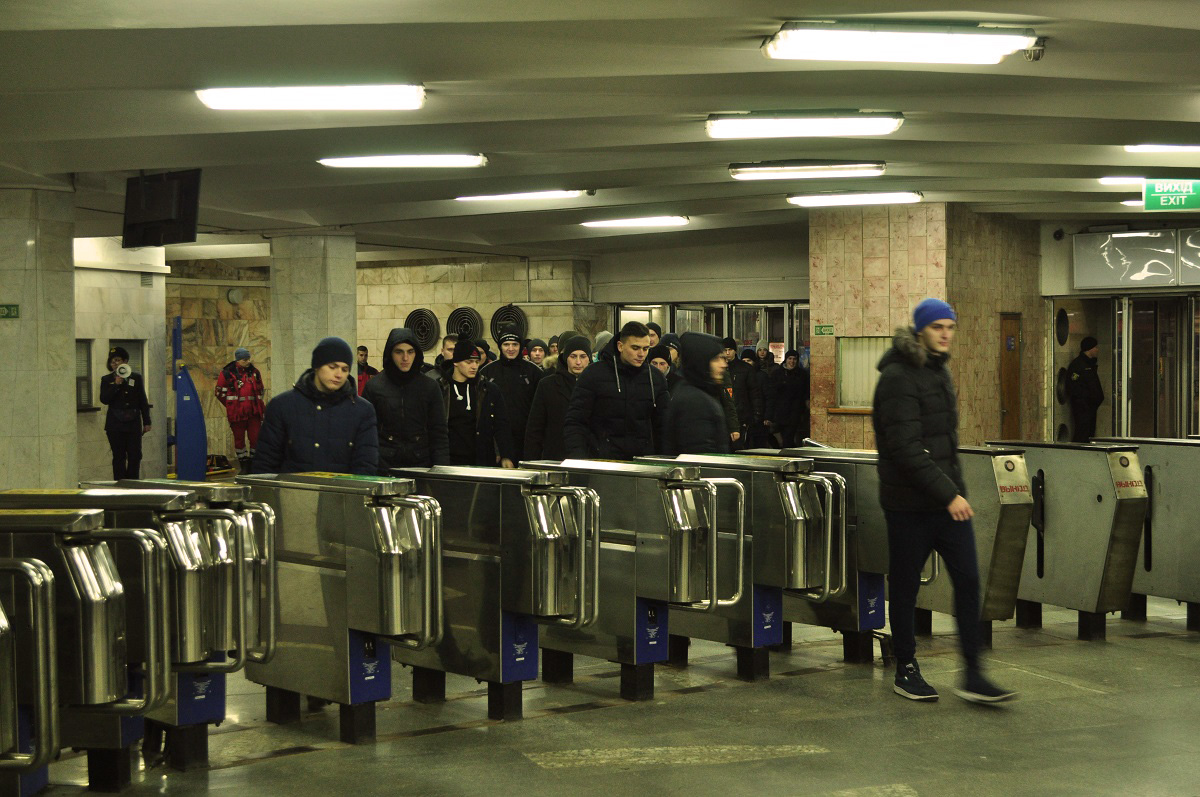 Служба безопасности метрополитена фото